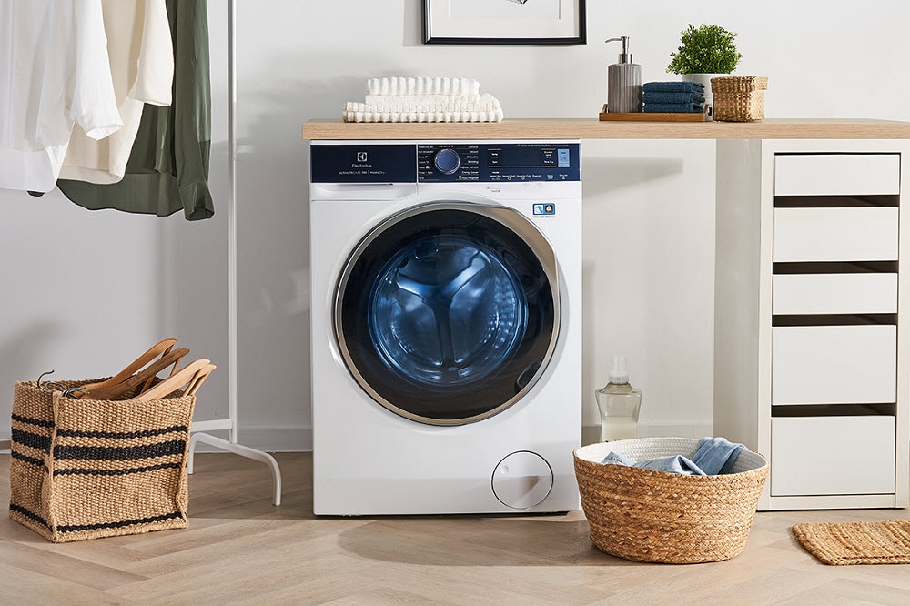 Cách sấy quần áo bằng máy giặt Electrolux khô nhanh, mềm mịn