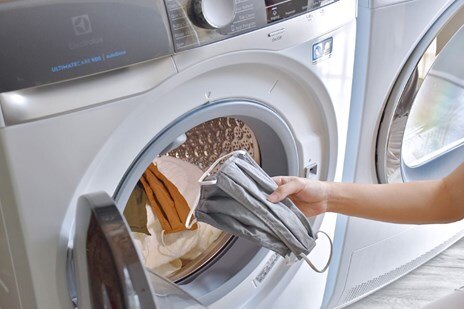 How to Wash Cloth Face Masks for Longer Use | Electrolux Viet Nam 