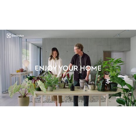 Well Q7P self-standing handstick vacuum cleaner 