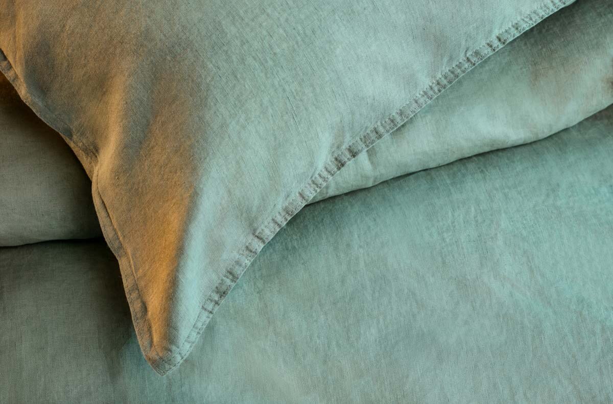 How to dry polyester pillows in the dryer