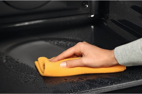 Vệ sinh lò bằng hơi nước